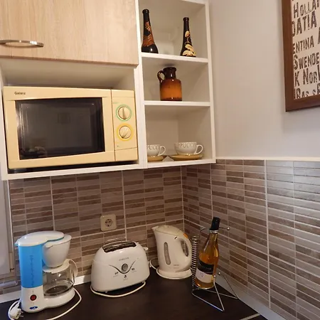 Adrienn Apartment *